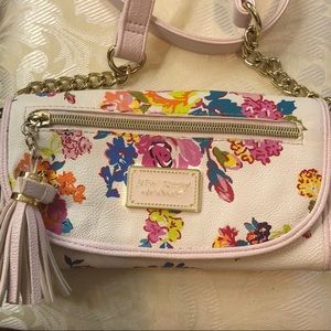 Flash Sale! ⚡️Bundle:Save 30% BetseyJohnson clutch